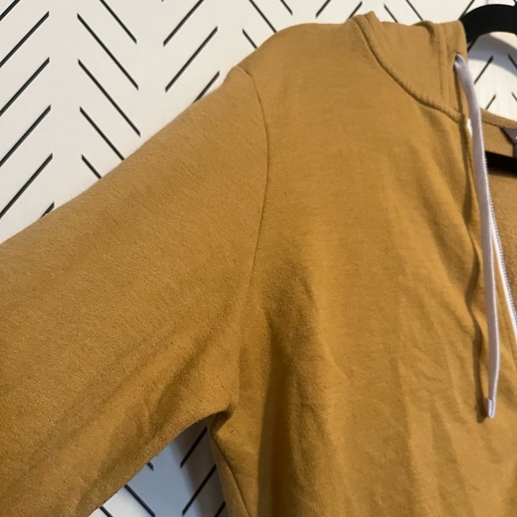 Eddie Bauer Zip Up Sweatshirt - Picture 4 of 10